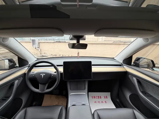 Tesla Model Y 2022 Facelift Rear-Wheel Drive Version — Фото автомобиля 9