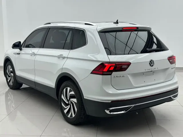 Volkswagen Tiguan L — Фото автомобиля 6