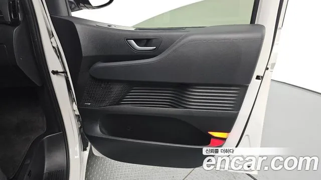 Hyundai Staria — Фото автомобиля 14