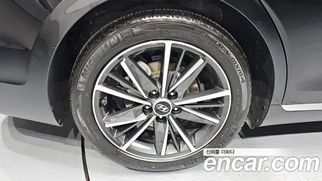 Hyundai Grandeur — Фото автомобиля 4