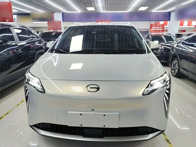 GAC Aion Y — Фото автомобиля 2