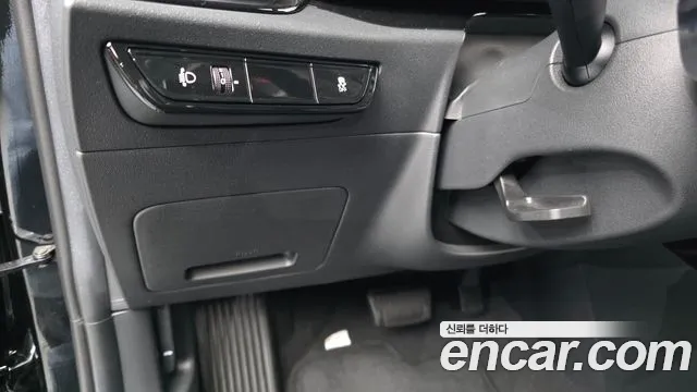 Kia Niro — Фото автомобиля 25