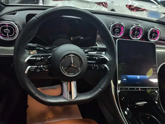 Mercedes-Benz C-Class — Фото автомобиля 2