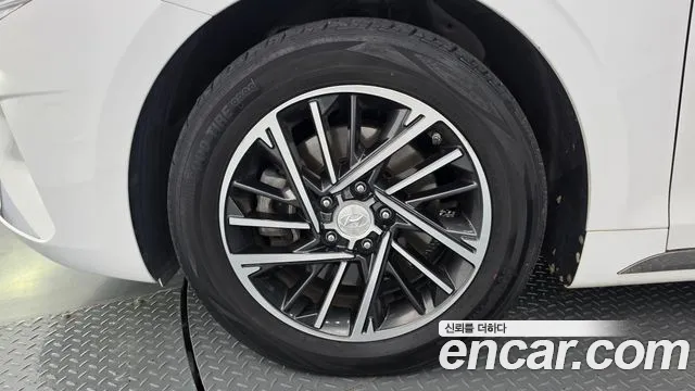 Hyundai Grandeur Grandeur (New) — Фото автомобиля 5