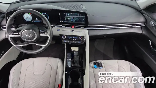 Hyundai AVANTE Inspiration — Фото автомобиля 7
