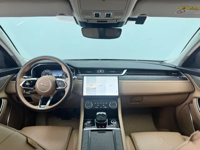 Jaguar XFL — Фото автомобиля 14