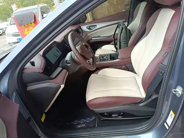 BYD Seal 07 DM-i — Фото автомобиля 14