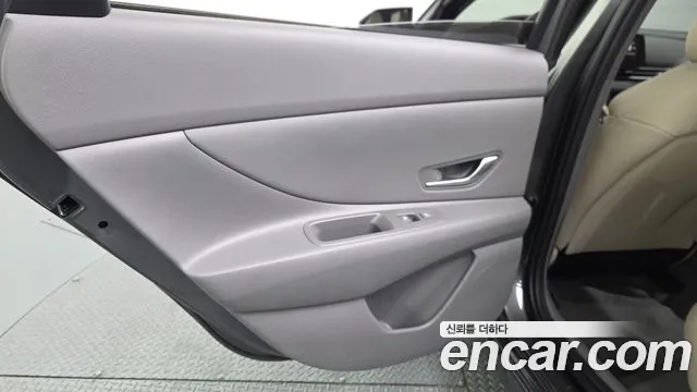 Hyundai AVANTE Новый Avante (CN7) — Фото автомобиля 20