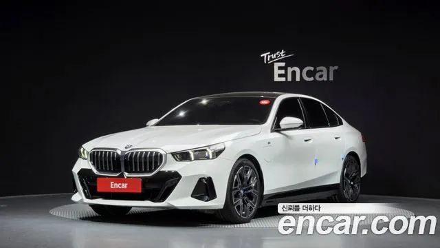 Фотография автомобиля — BMW 5 Series G60