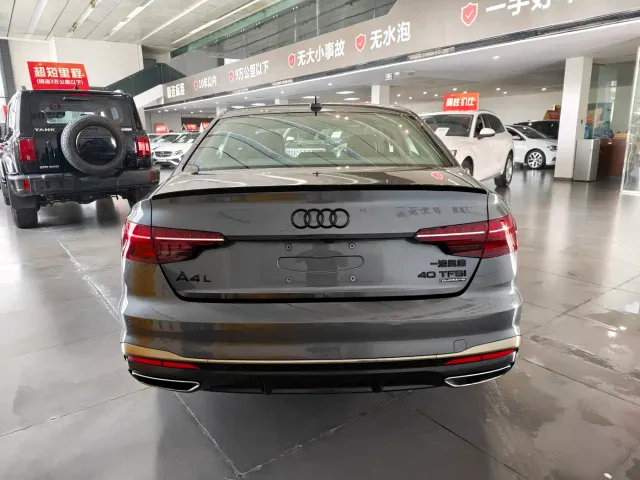 Audi A4L — Фото автомобиля 5