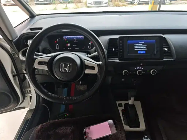 Honda Fit — Фото автомобиля 10