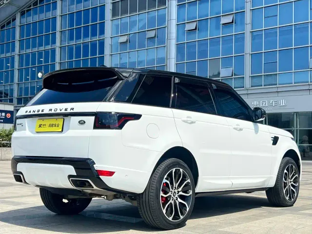 Land Rover Range Rover Sport — Фото автомобиля 4