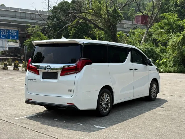 Toyota Alphard — Фото автомобиля 5