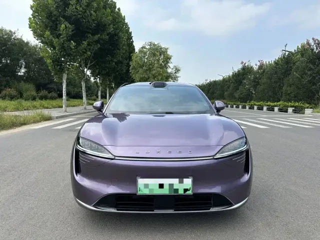 Zhijie Luxeed R7 2024 Pure Electric 736km Ultra — Фото автомобиля 2