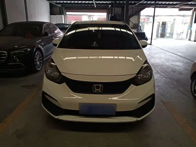Honda Fit — Фото автомобиля 2