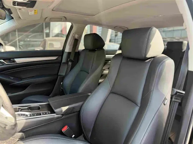 Honda Accord — Фото автомобиля 11