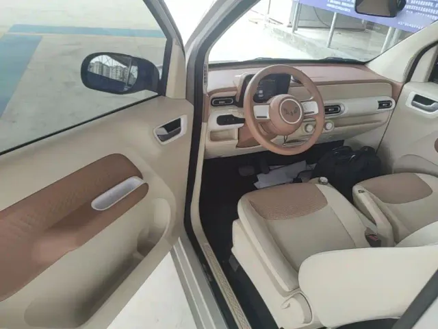 Wuling Hongguang Mini EV — Фото автомобиля 15