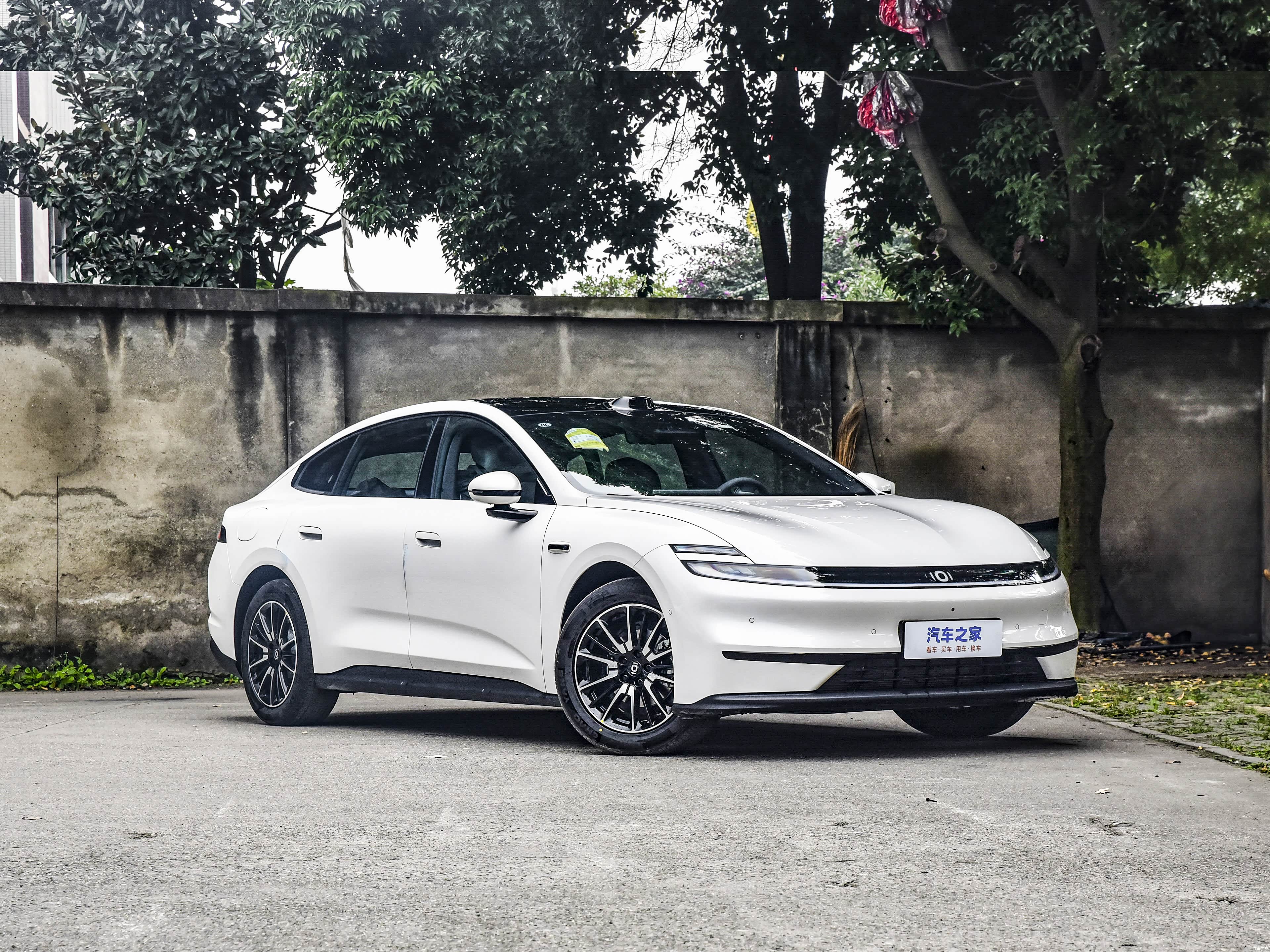 Фотография автомобиля — Changan Qiyuan A06 240 Laser Ultra+