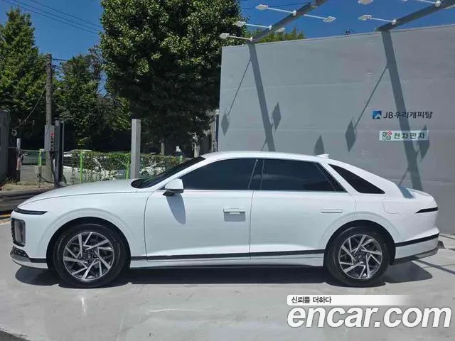 Hyundai Grandeur GN7 — Фото автомобиля 4