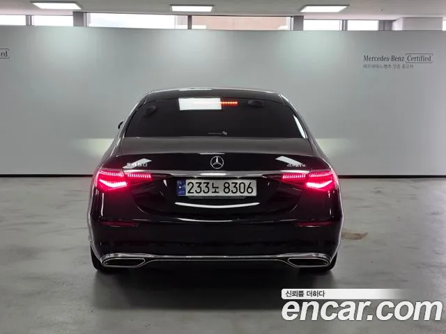 Mercedes-Benz S-Class — Фото автомобиля 4