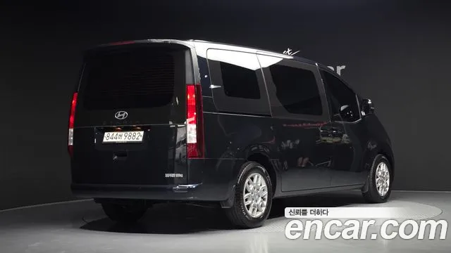 Hyundai Staria Staria Карго 5 мест — Фото автомобиля 2