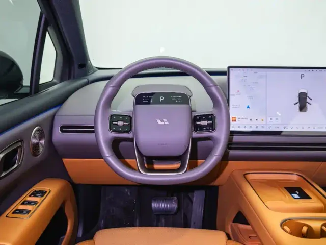 Li Auto i6 — Фото автомобиля 11