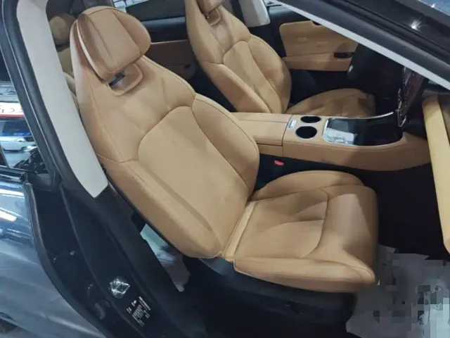 Leapmotor C11 — Фото автомобиля 24
