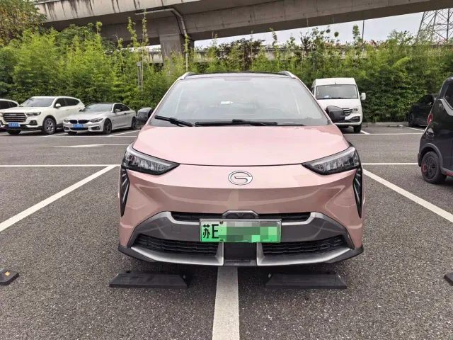 GAC Aion Y — Фото автомобиля 2
