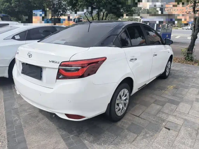 Toyota Vios — Фото автомобиля 6