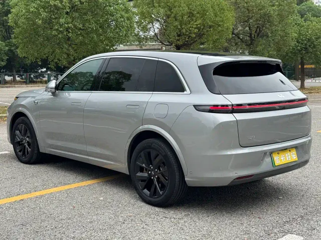 Li Auto L7 — Фото автомобиля 5