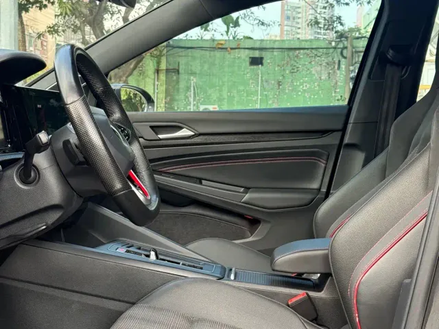 Volkswagen Golf GTI — Фото автомобиля 12