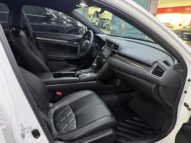 Honda Civic — Фото автомобиля 3