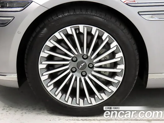Genesis G80 Electrified G80 (RG3) — Фото автомобиля 20