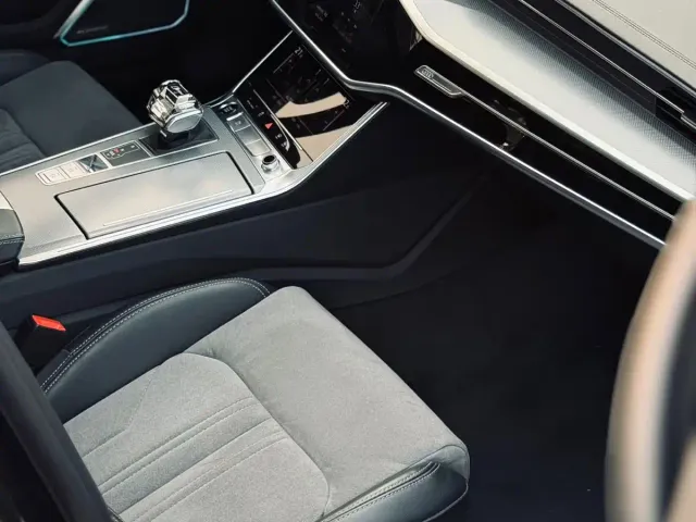 Audi A6L — Фото автомобиля 11