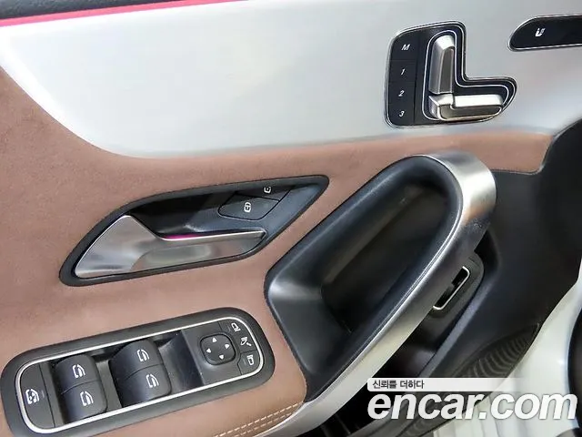 Mercedes-Benz CLA-Class — Фото автомобиля 14