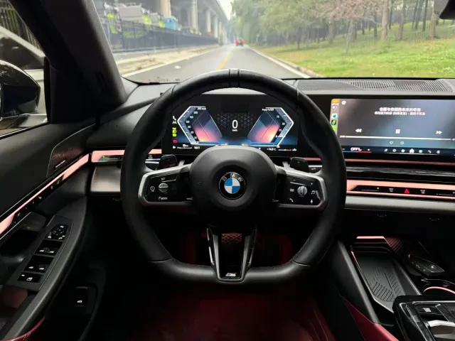 BMW 5 Series — Фото автомобиля 5