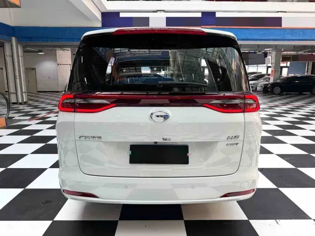 GAC Trumpchi M6 — Фото автомобиля 11