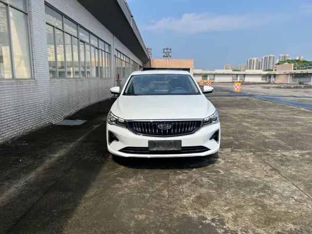 Geely Emgrand — Фото автомобиля 2