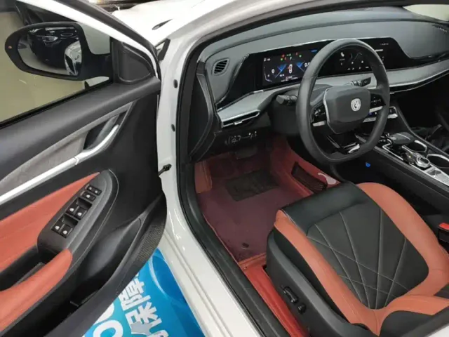 Changan Eado — Фото автомобиля 15