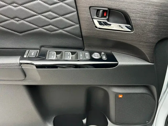 Honda Elysion — Фото автомобиля 12