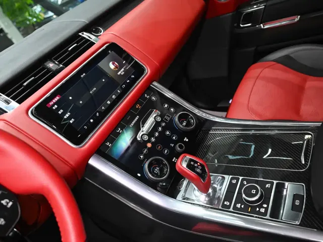 Land Rover Range Rover Sport — Фото автомобиля 3