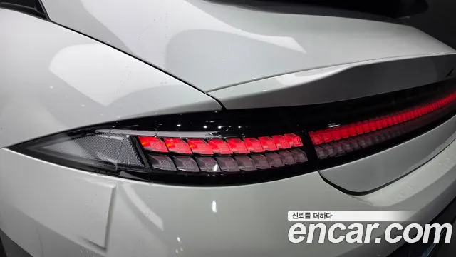Hyundai Ioniq 6 — Фото автомобиля 8