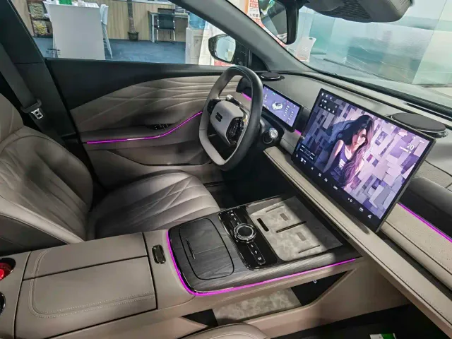 Geely Galaxy Xingyao 8 — Фото автомобиля 5