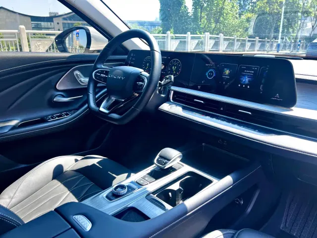 Chery Arrizo 8 — Фото автомобиля 15