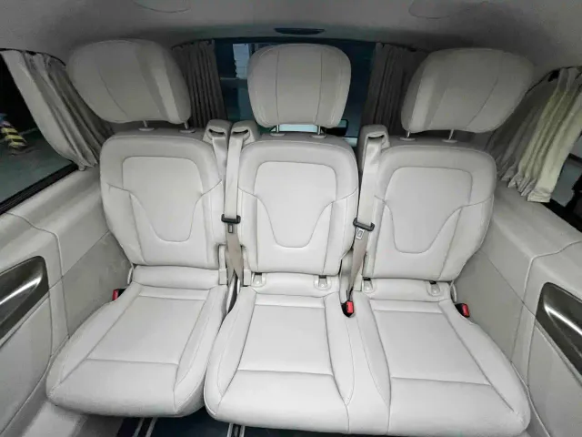 Mercedes-Benz V-Class — Фото автомобиля 13