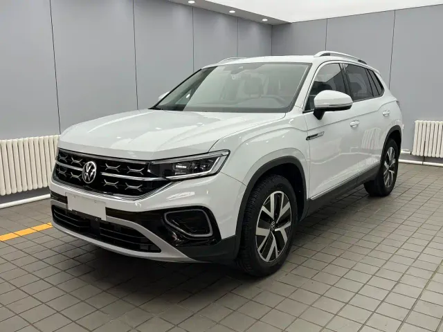 Фотография автомобиля — Volkswagen Tayron
