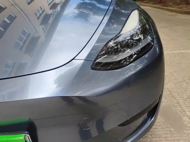 Tesla Model Y — Фото автомобиля 23