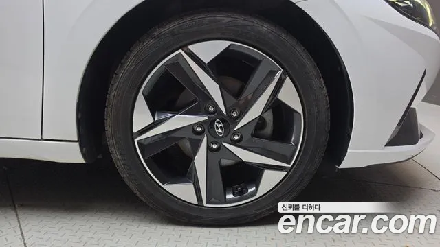 Hyundai Avante CN7 — Фото автомобиля 6