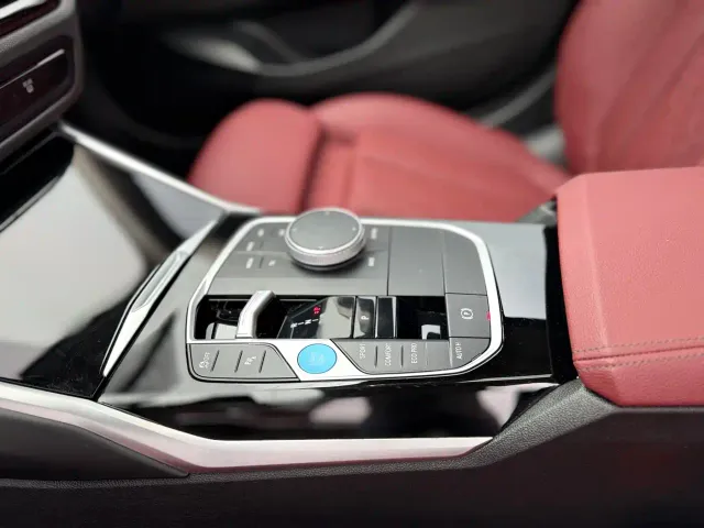 BMW i3 — Фото автомобиля 10