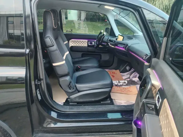 Baojun KiWi EV — Фото автомобиля 10